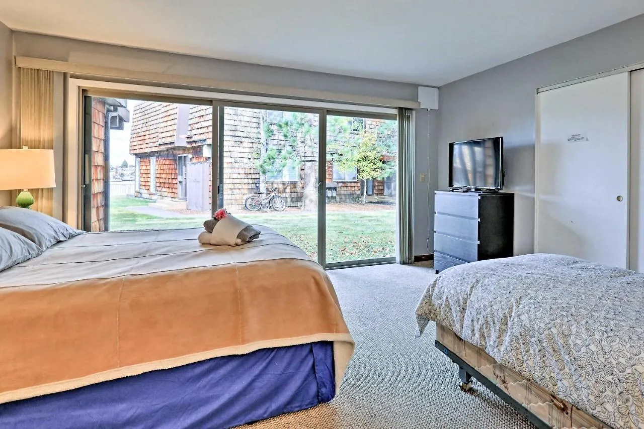 Quiet South Lake Tahoe Condo About 1 Mi To Keys Beach! Apartment