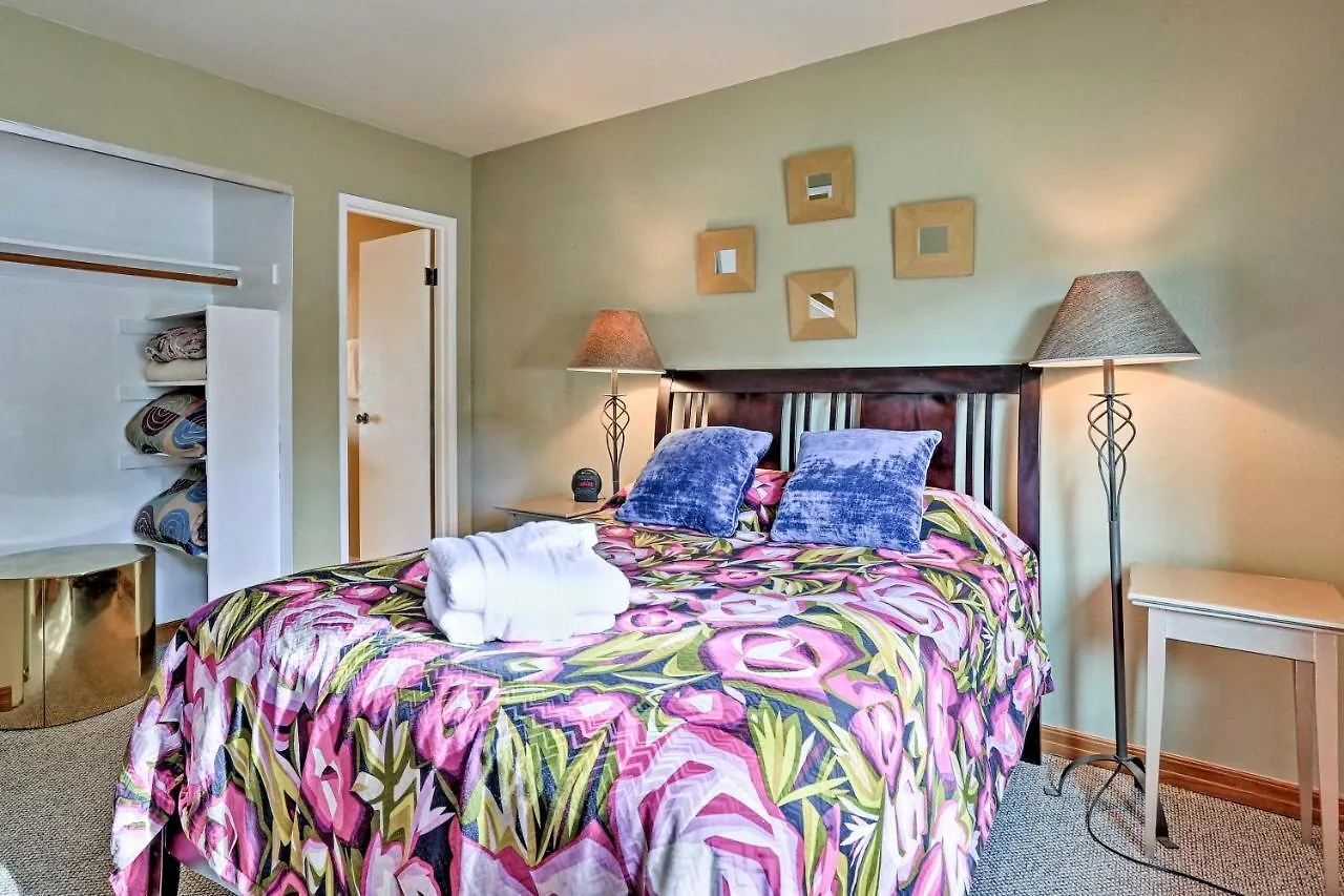 Quiet South Lake Tahoe Condo About 1 Mi To Keys Beach! Apartment